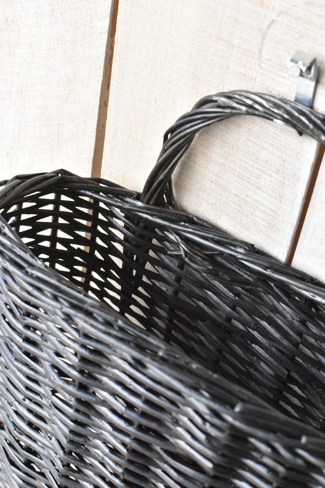 11" x 17" Wicker Basket w/Handle BLACK