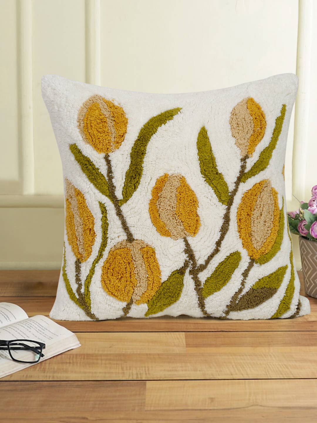 Hand-tufted decorative floral throw Pillow Cover