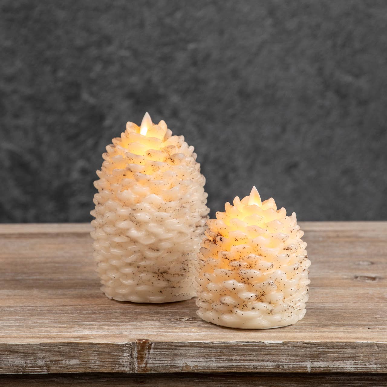 4.25" MOVING FLAME CREAM PINECONE CANDLE
